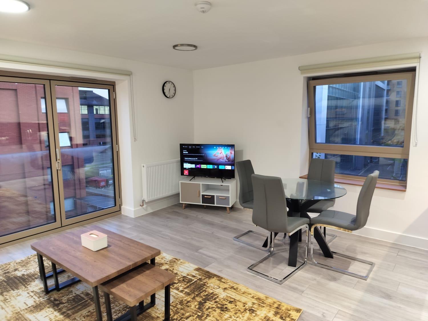 Kensington House By Solitaire Suites สลาว ภายนอก รูปภาพ